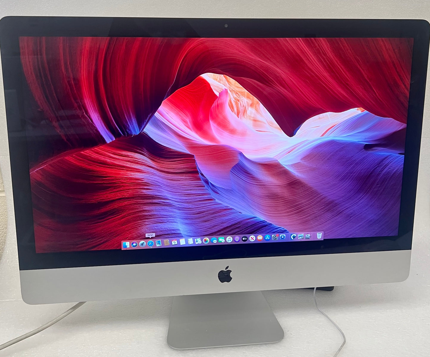 Apple iMac 27" 5K Retina i7-6700K Turbo 4.20GHz 16GB 3TB HDD + 128GB SSD Fusion Drive Late 2015 Hurry!